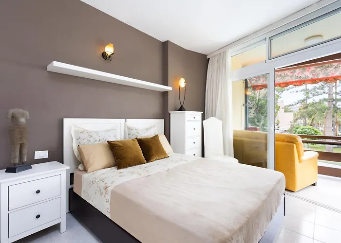 Seafront Just 200m From Vistas *